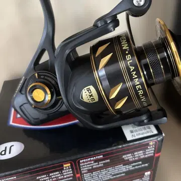 미사용 새상품 PENN SLAMMER IV 4500 스피닝 릴 펜