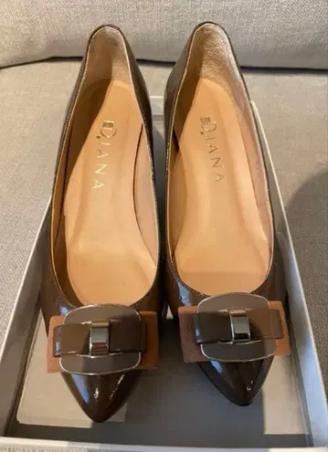 [새상품급] DIANA 다이애나 펌프스