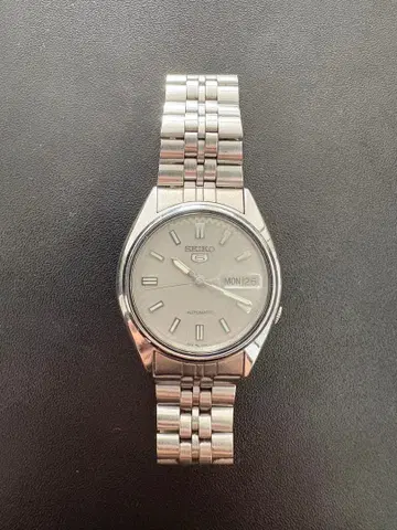 SEIKO 자동 와인딩 그레이 다이얼 시계