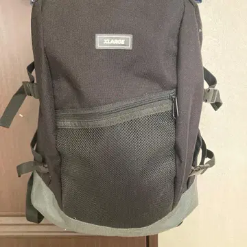 XLARGE 블랙 백팩