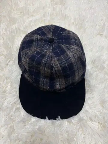 체크 무늬 헌팅 캡 네이비/브라운