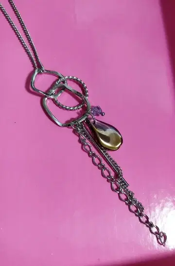 이아 파피요네 목걸이