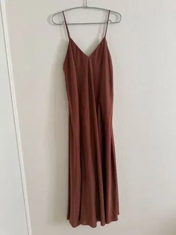 snidel 컷 새틴 레이어드 원피스