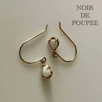 느와르 드 푸피 오팔 후크 귀걸이