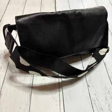 [ 새상품급 ] ear PAPILLONNER 와이드 테이프 숄더백 블랙