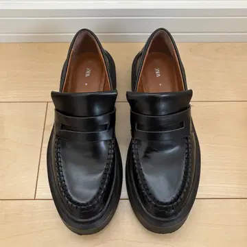 ZARA 플랫 플랫폼 밑창 가죽 로퍼 LIMITED 36