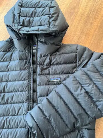 파타고니아 다운 자켓 블랙