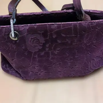 니나리치의 백입니다