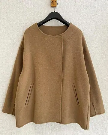 정가 24200엔 르쿠르 블랑 리버 노카라 숏코트