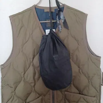 TAION 다운 V넥 베스트 카키 (사이즈 M) US 사이즈 S