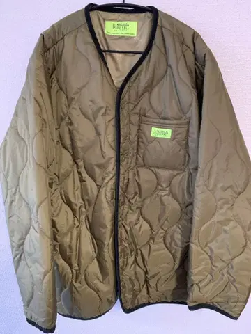 UNIVERSAL OVERALL 퀼팅 자켓 올리브