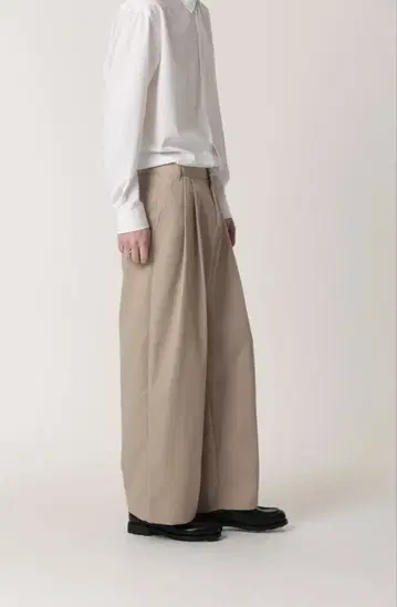 MB 하이엔드 베이직 와이드 슬랙스 MORE THAN COTTON