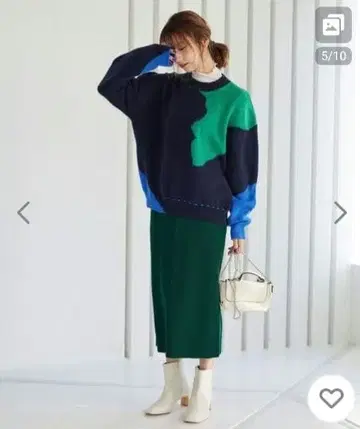 고베 레터스 바이컬러 스티치 니트 네이비