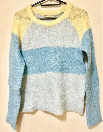 BEAMS HEART 스카이블루 옐로우 컬러 스트라이프 니트 스웨터