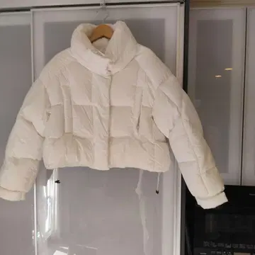 Bajon PUFFA RING 숏 기장 다운 자켓 화이트