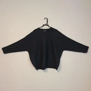 밀라노립 크루넥 돌먼 슬리브 니트 블랙