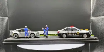 1/65 순찰차 & 1/64 피규어 (교통 기동대원 3체)