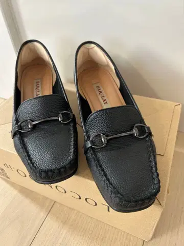 BARCLAY 버클레이 모카신 비트 로퍼 23 가죽 블랙