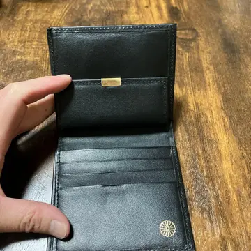 블랙 가죽 접이식 지갑