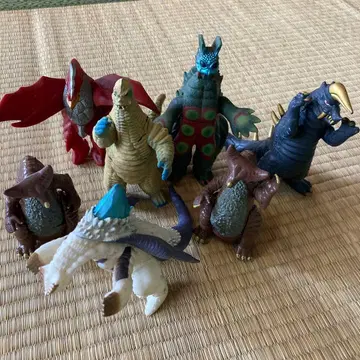 울트라맨 괴수 피규어 7체 세트