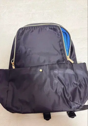 백야드 패밀리 블랙 백팩