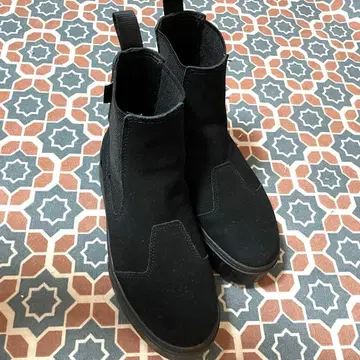 PUMA 사이드 고어 부츠 블랙