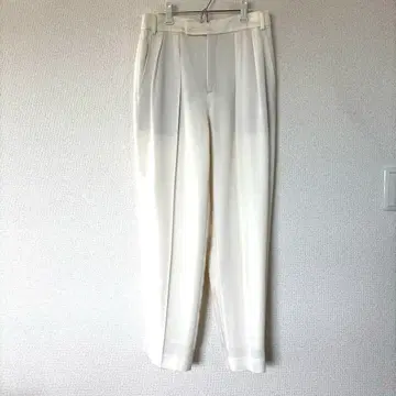 23구 테이퍼드 팬츠 화이트