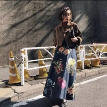 AMERI 플레어 스커트 ANGIE SWITCH FLARE SKIRT