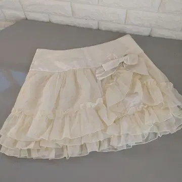 LIZLISA 프릴 리본 포함 크림색 미니 스커트