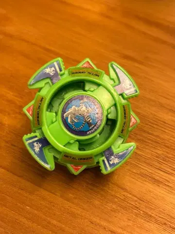 폭전 슈트 베이블레이드 메탈 드라이거