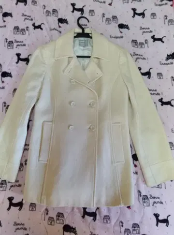 아이보리 울 피 코트