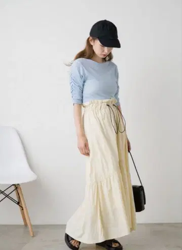 화이트 플레어 스커트 드로우 스트링 kastane