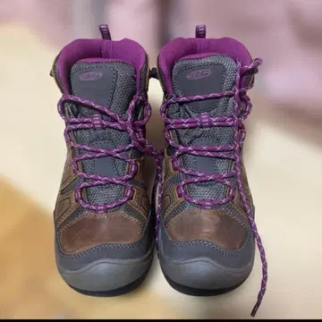 KEEN 트레킹 슈즈 CIRCADIA MID WP 23.5cm