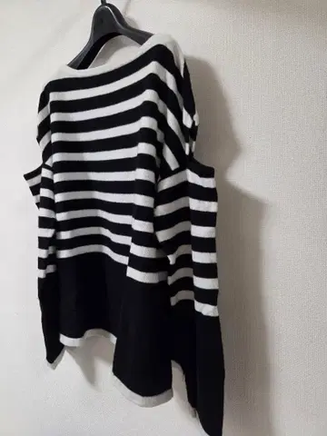 AEWEN MATOPH 보더 울 스트라이프 니트