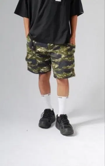 CAPTAIN'S HELM 카모 패턴 숏팬츠 M