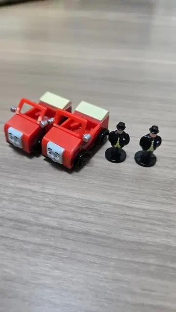 캡슐 프라레일 토마스 토트햄 해트 경 윈스턴 2체 세트