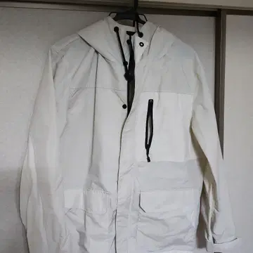 NANO UNIVERSE 후드 부착 화이트 자켓