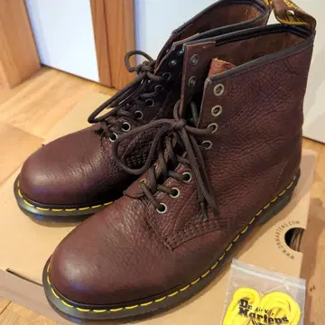 닥터마틴 8홀 다크 브라운 UK8 주름 가죽