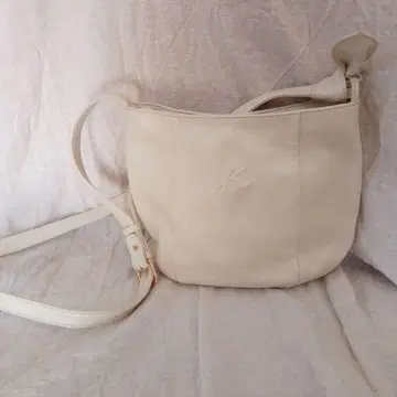 KITAMURA 화이트 가죽 숄더백