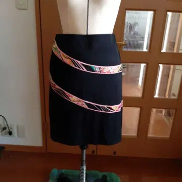 레오나르 스커트 사이즈 2