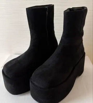 GRL 스웨이드 통굽 부츠