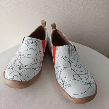 미사용 새상품 uin 슬립온 여성용 24.5cm