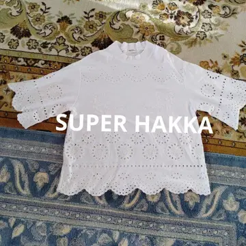 SUPER HAKKA 자수 화이트 T셔츠