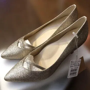 야마다야 스콧 클럽 페신샤 골드 펌프스