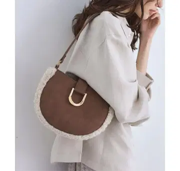 무스탕 백 로페피크닉 파사쥬 숄더백