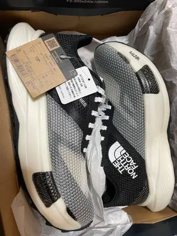 THE NORTH FACE SUMMIT SERIES 러닝화