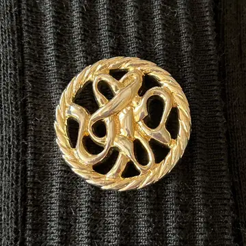 [ 새상품급 ] 금 장식 버튼이 인상적인 니트 자켓 노카라 M~L