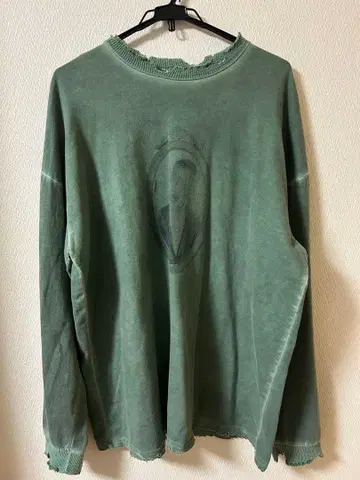 ROUGH 그린 긴팔 티셔츠