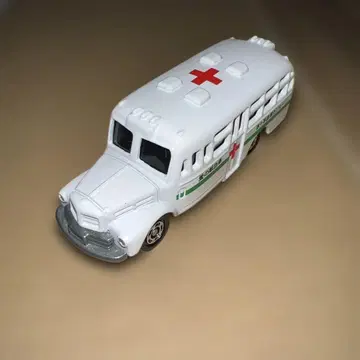 토미카 이스즈 보닛 버스