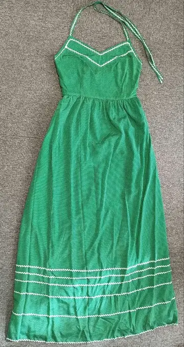 도트 그린 컬러 롱 원피스 홀터넥